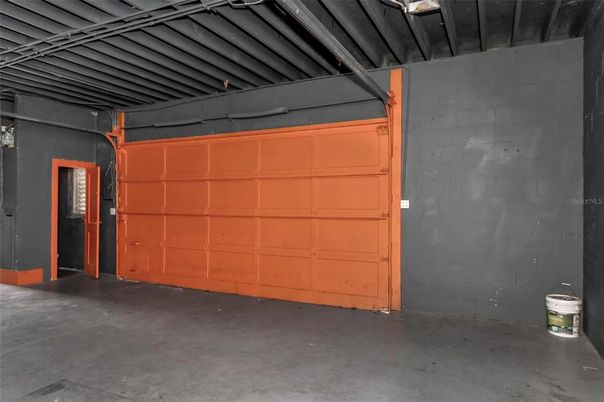 Garage, Interior