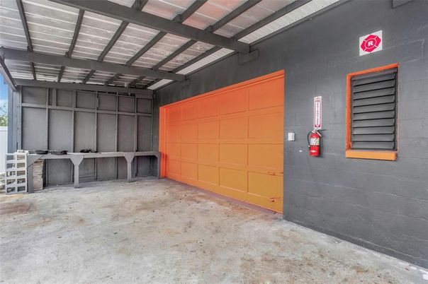 Garage, Interior