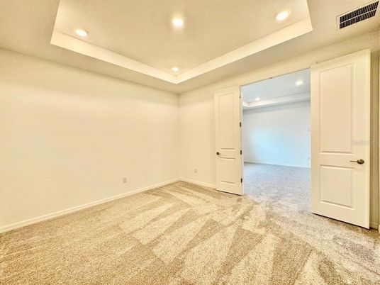 Empty room, Interior, Recessed Lighting