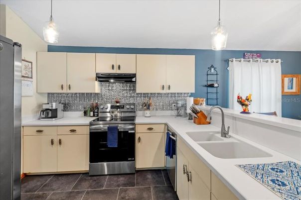 Interior, Kitchen, Pendant Lights, Stainless Steel Appliances