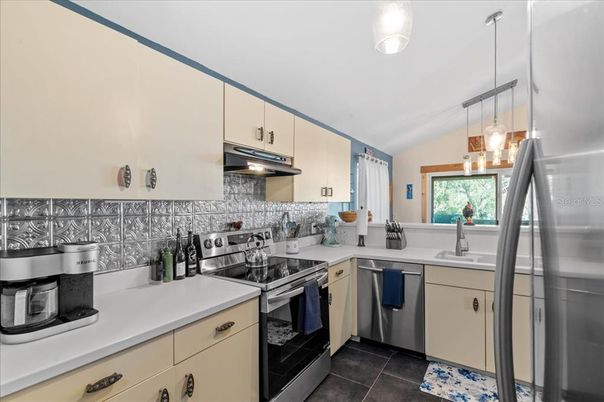 Interior, Kitchen, Pendant Lights, Stainless Steel Appliances