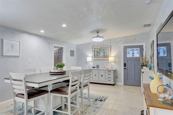 Dining room, Interior, Recessed Lighting