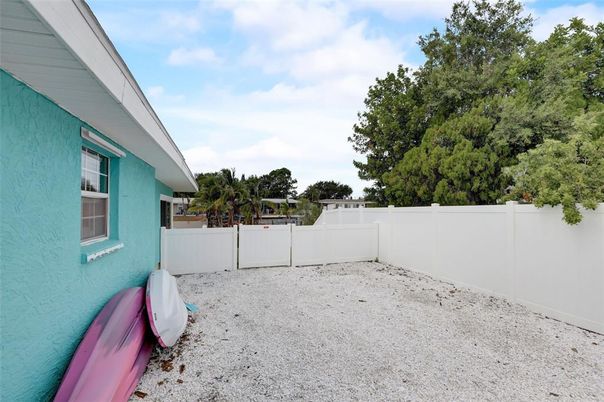 Backyard, Exterior
