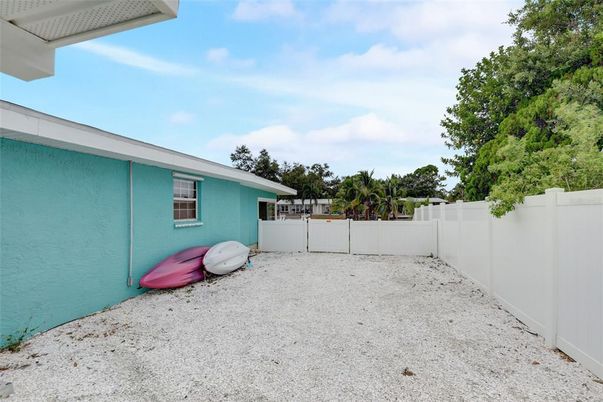 Backyard, Exterior
