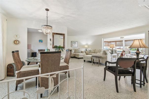 Dining room, Interior, Living room, Pendant Lights