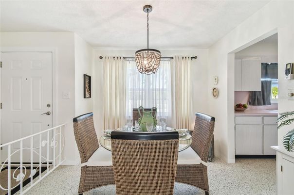 Dining room, Interior, Pendant Lights