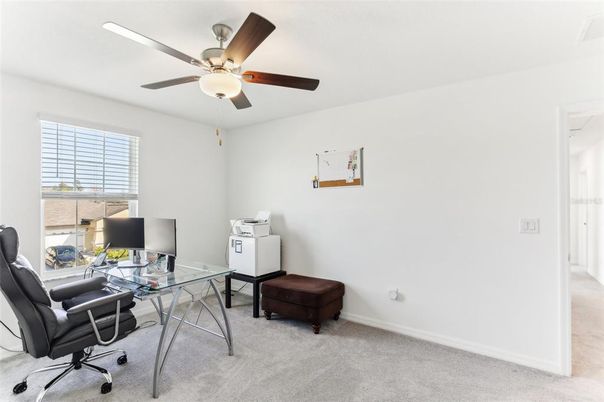 Home Office, Interior