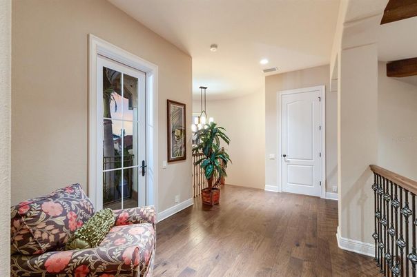 Interior, Pendant Lights, Recessed Lighting, Wood Texture Flooring