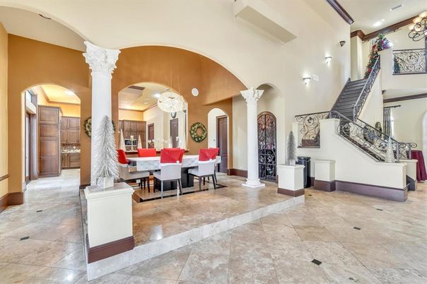 Dining room, Interior, Recessed Lighting