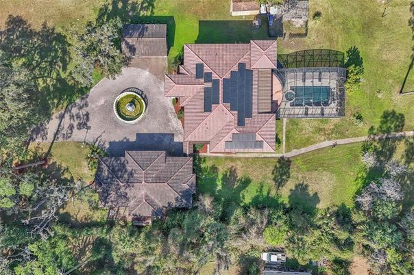 Exterior, Drone