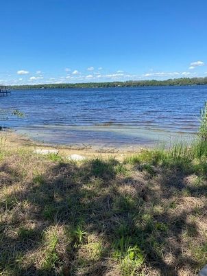 Exterior, Lake