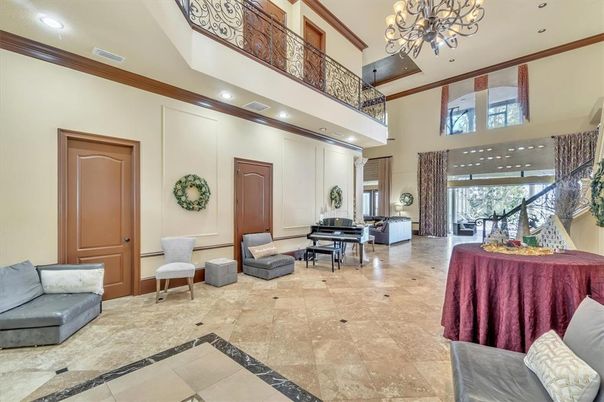 Interior, Piano, Recessed Lighting