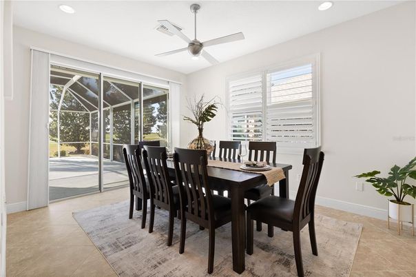 Dining room, Interior, Recessed Lighting