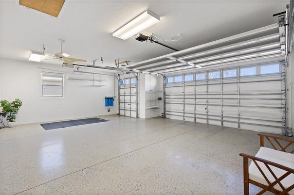 Garage, Interior