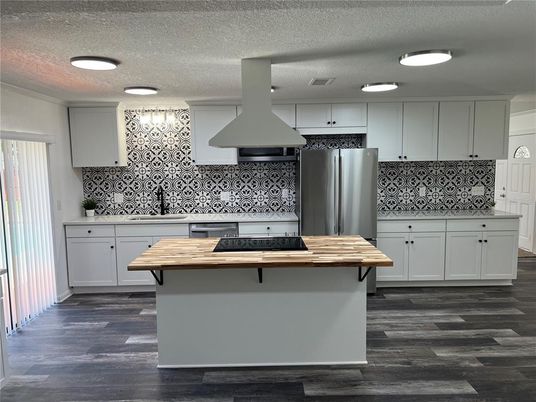 Interior, Kitchen, Stainless Steel Appliances, Wood Texture Flooring