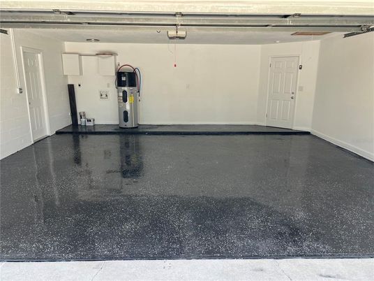 Garage, Interior