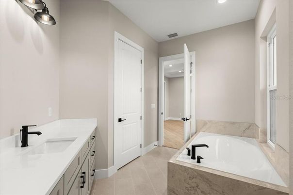 Bathroom, Dual Sink Vanities, Interior, Recessed Lighting