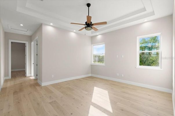 Empty room, Interior, Recessed Lighting, Wood Texture Flooring