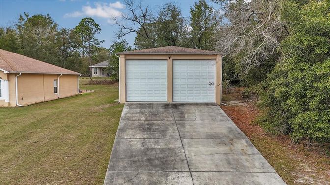 Backyard, Detached Garage, Exterior