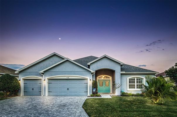 Attached, Exterior, Facade, Ranch