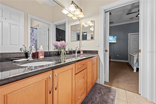 Bathroom, Dual Sink Vanities, Interior