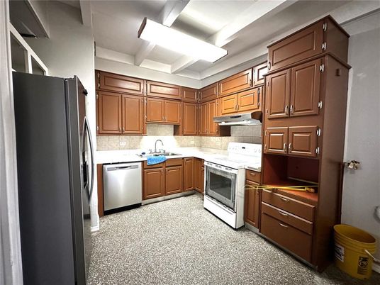 Interior, Kitchen, Stainless Steel Appliances