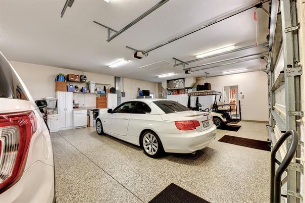 Garage, Interior
