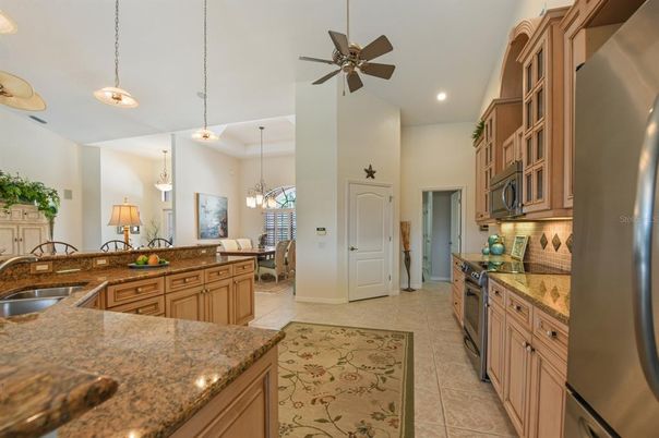 Chandelier, Dining room, Interior, Kitchen, Pendant Lights, Recessed Lighting