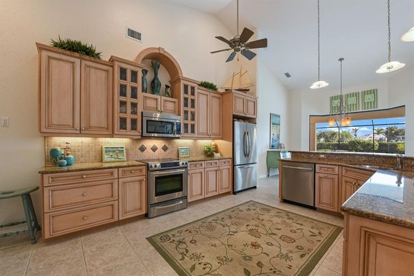 Interior, Kitchen, Pendant Lights, Stainless Steel Appliances