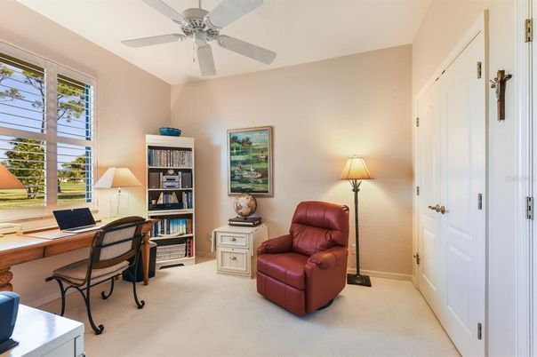 Home Office, Interior