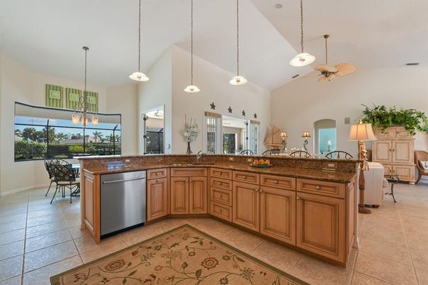 Dining room, Interior, Kitchen, Pendant Lights