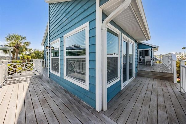 Exterior, Wood Texture Flooring