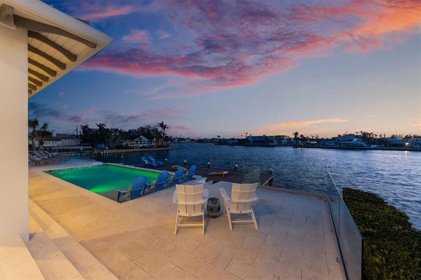 Exterior, Pool, Water