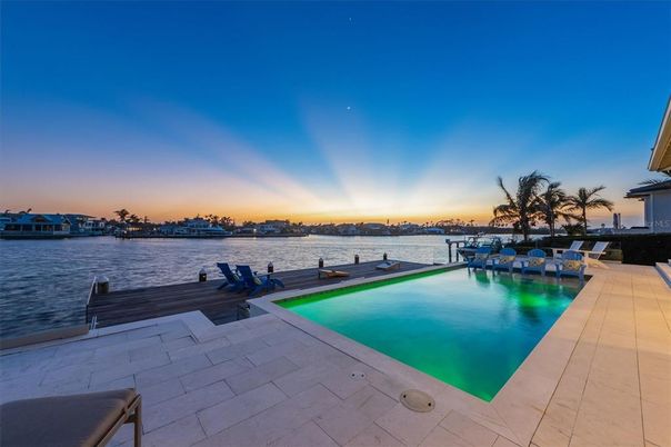 Exterior, Pool, Water