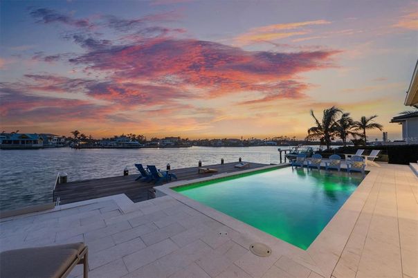 Exterior, Pool, Water