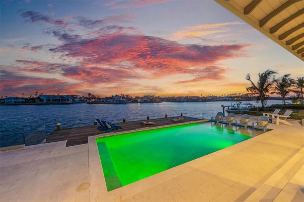 Exterior, Pool, Water