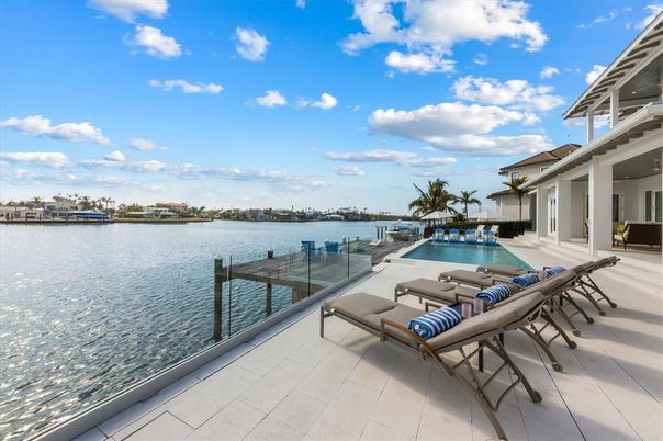 Exterior, Pool, Water