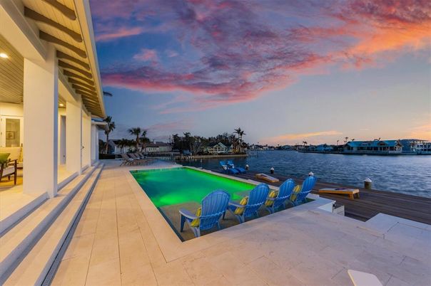 Exterior, Pool, Water