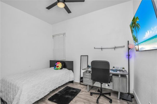 Bedroom, Home Office, Interior, Wood Texture Flooring