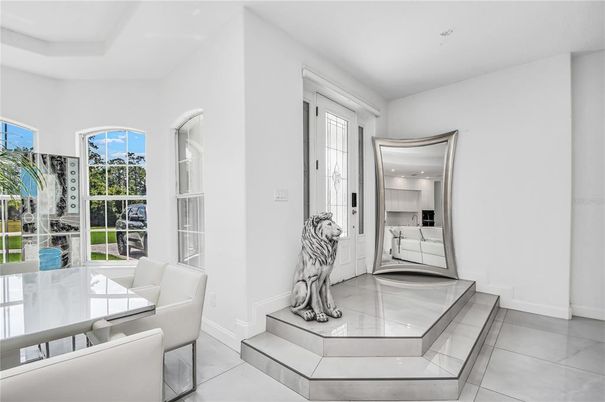 Dining room, Interior, Recessed Lighting