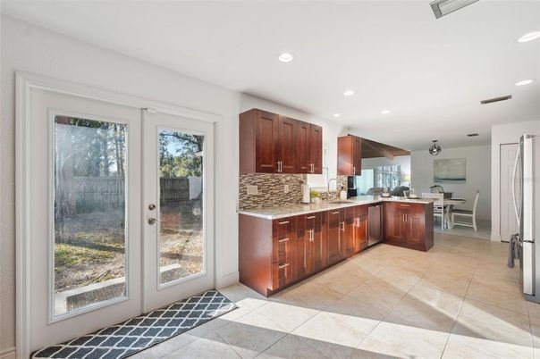 Dining room, Interior, Kitchen, Recessed Lighting, Stainless Steel Appliances