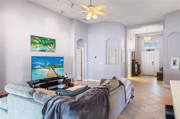 Chandelier, Interior, Living room