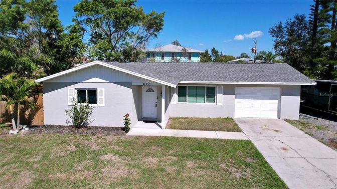 Attached, Exterior, Facade, Ranch