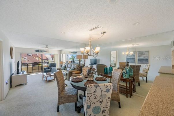 Chandelier, Dining room, Interior, Living room, Recessed Lighting