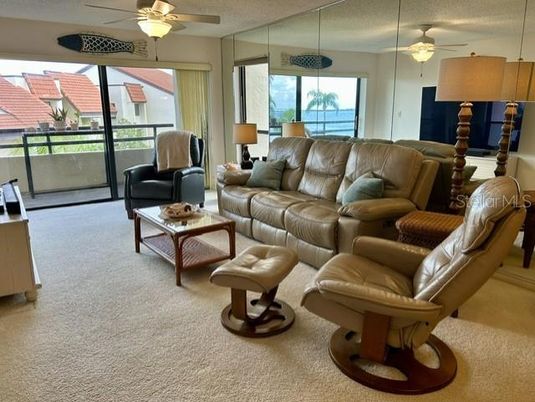 Interior, Living room, Pendant Lights