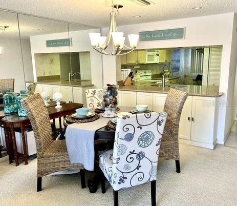 Chandelier, Dining room, Interior, Kitchen, Recessed Lighting