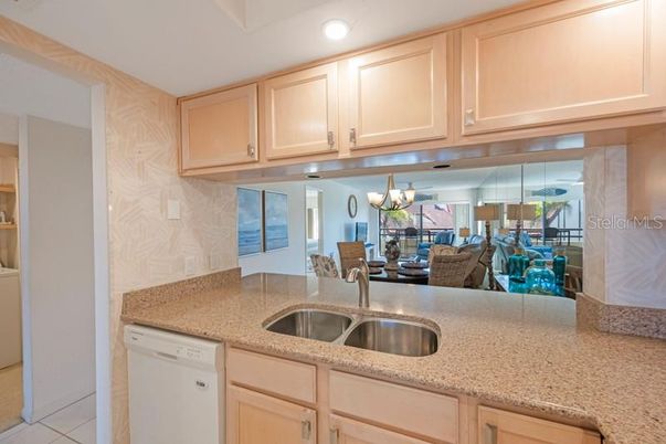 Dining room, Interior, Kitchen, Recessed Lighting