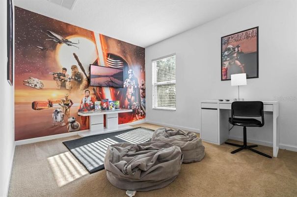 Home Office, Interior