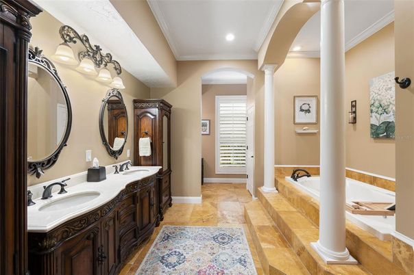 Bathroom, Dual Sink Vanities, Interior, Recessed Lighting