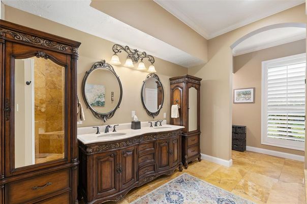 Bathroom, Dual Sink Vanities, Interior
